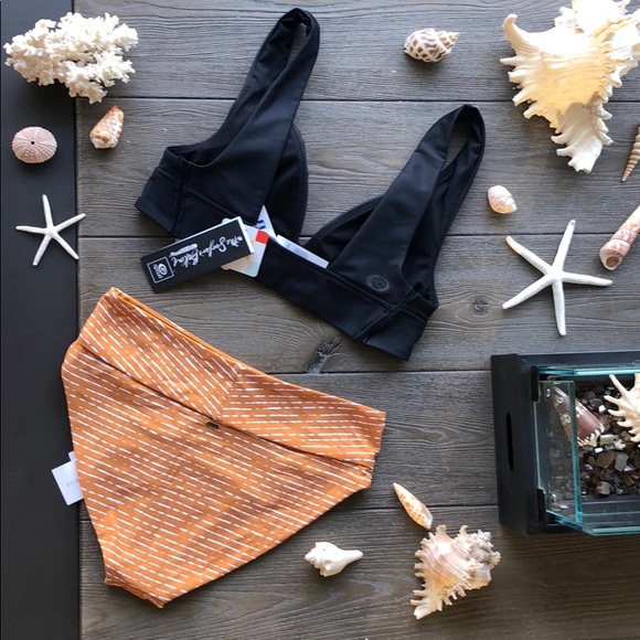 🌴🌼RIP CURL-MIRAGE ULTIMATE HIGH WAISTED BIKINI🌼 - Picture 10 of 12